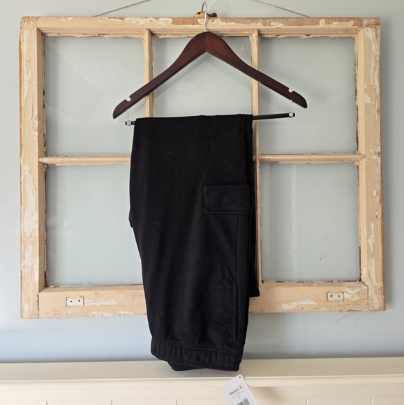 Reebok Cargo Joggers NWT Lg Black - Picture 1 of 4